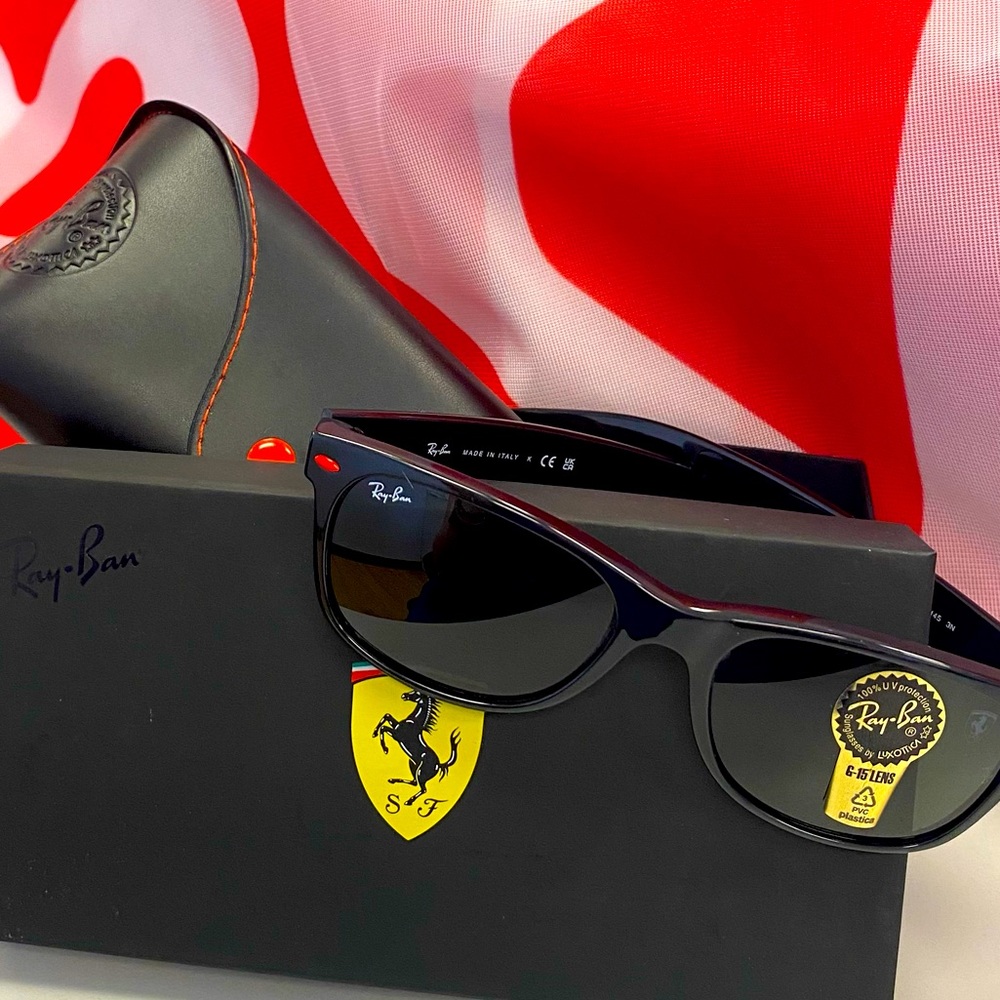 New in box Ferrari Ray bans